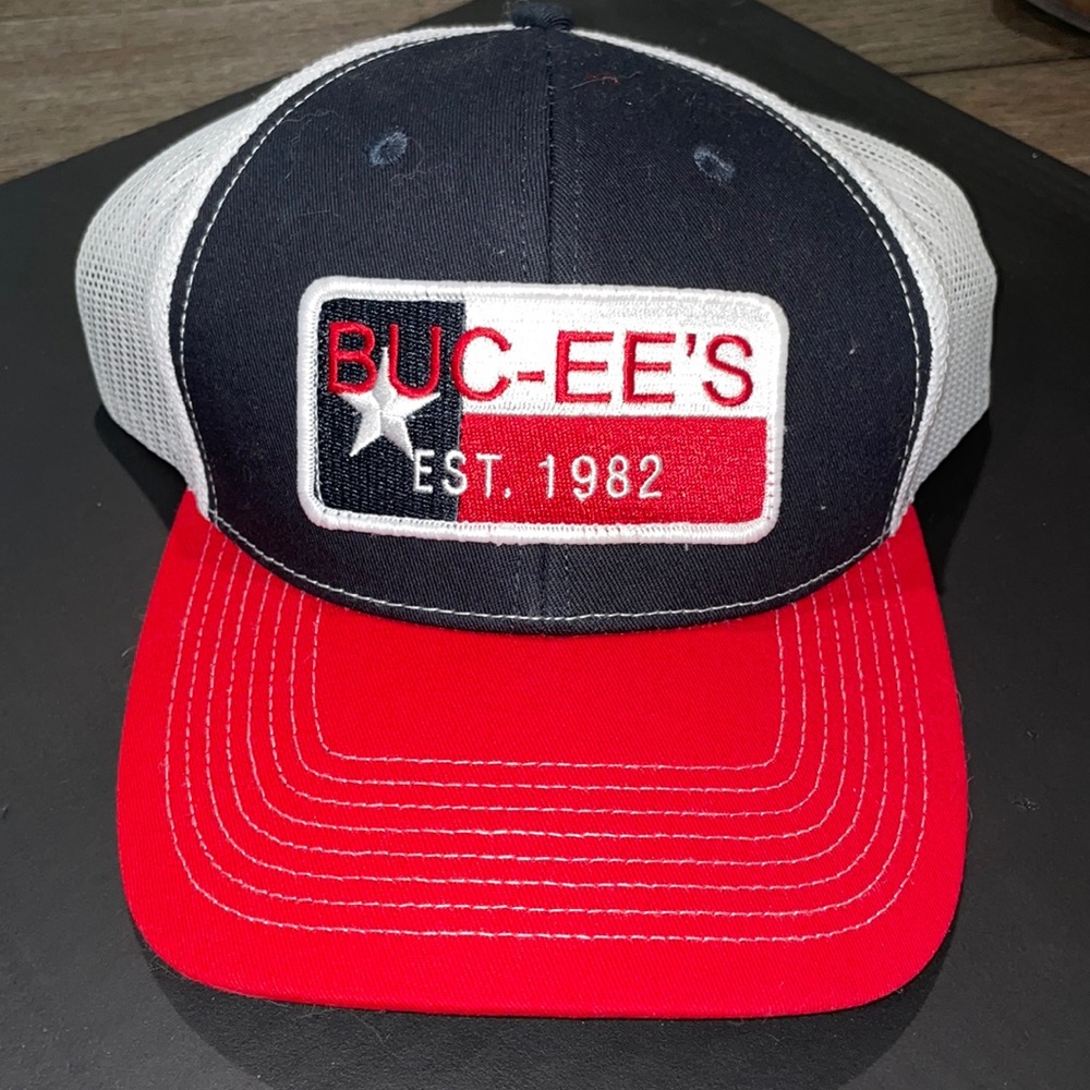 NEW Buc-ees Snap Back Cap